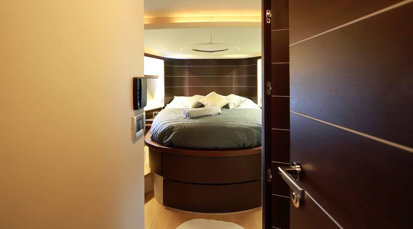 MAORO VIP cabin