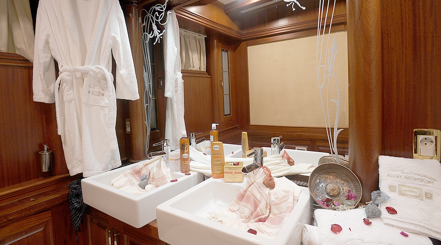 MARE NOSTRUM Bathroom