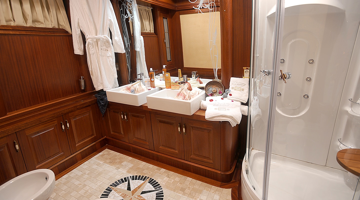 MARE NOSTRUM Bathroom