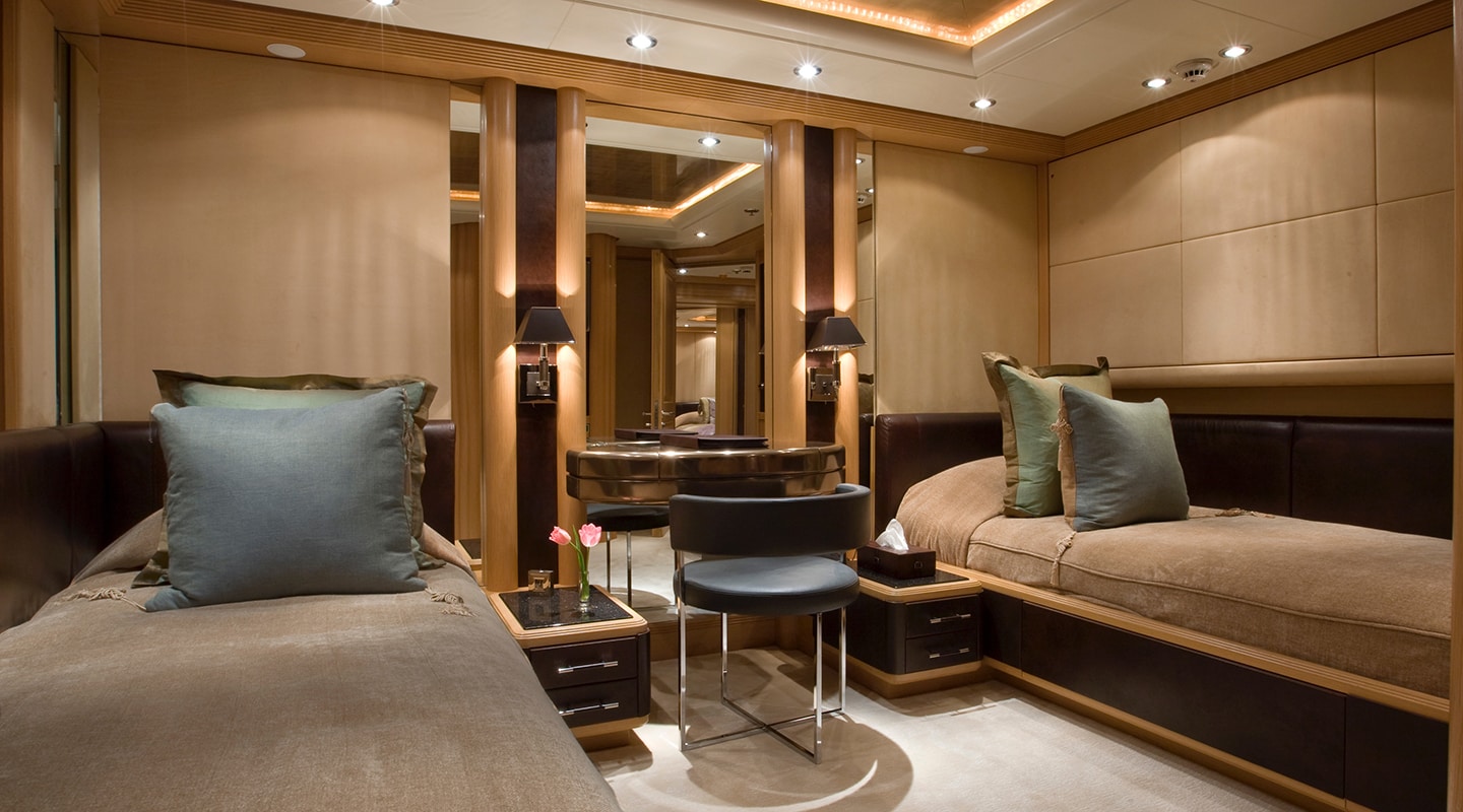 MERCURY Twin cabin