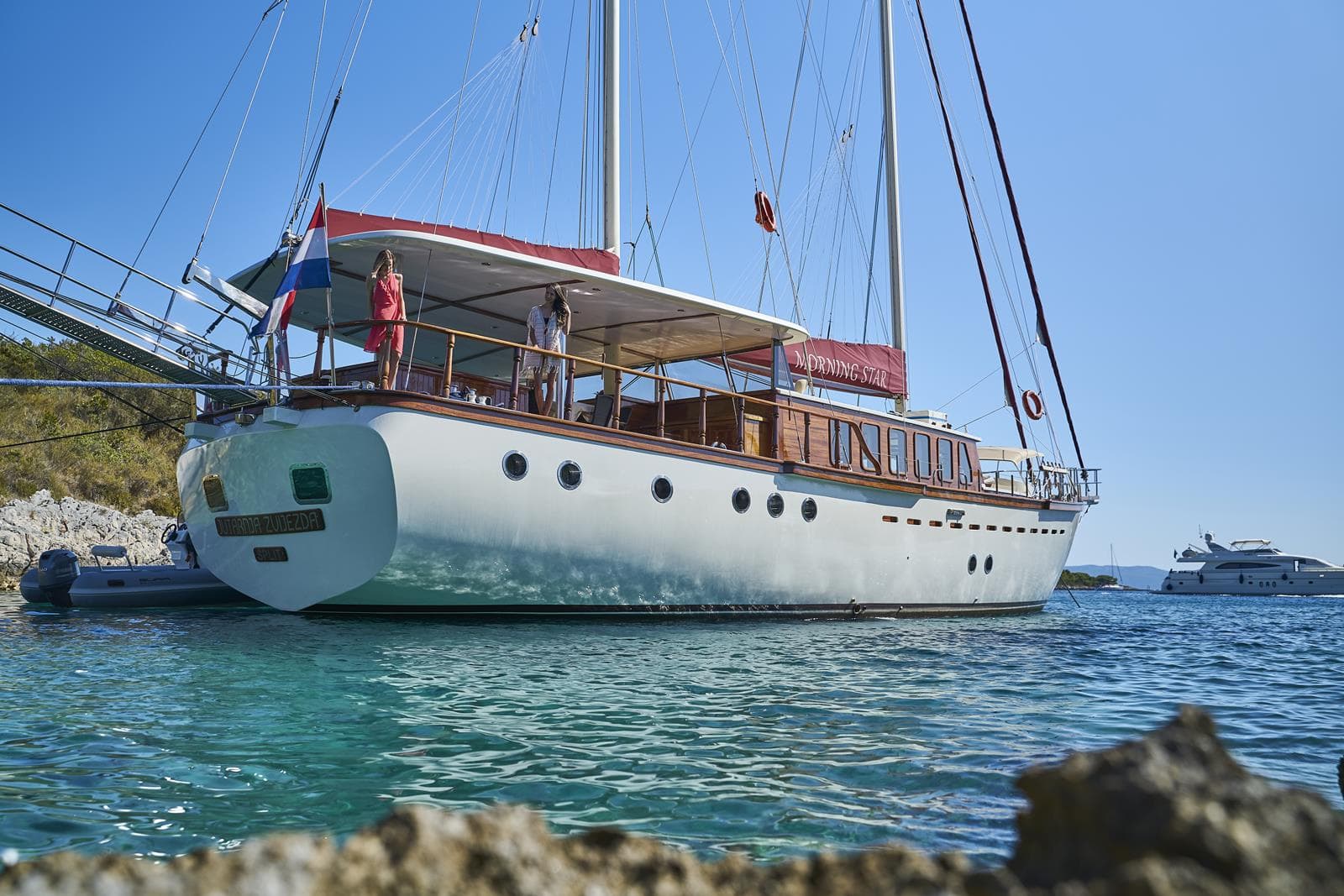 MORNING STAR Anchored