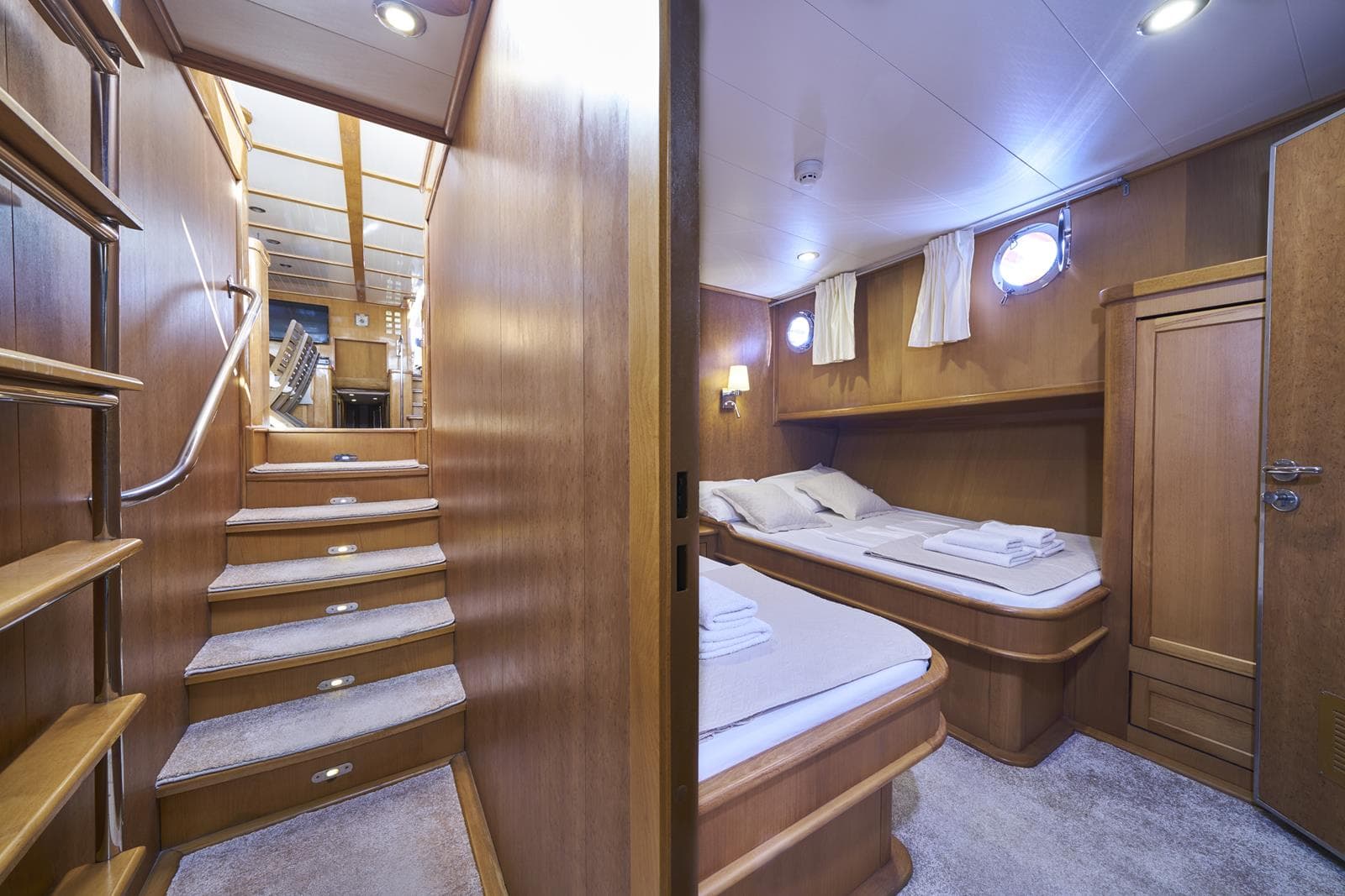 MORNING STAR Twin cabin