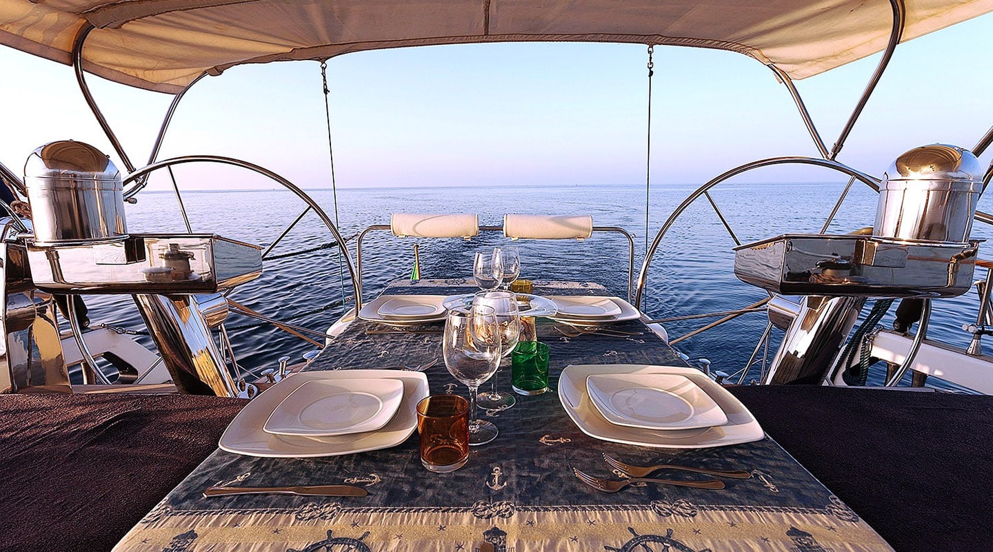 MYOSOTIS Aft deck