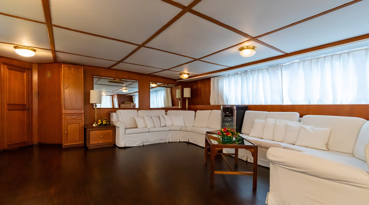 NAFISA Saloon