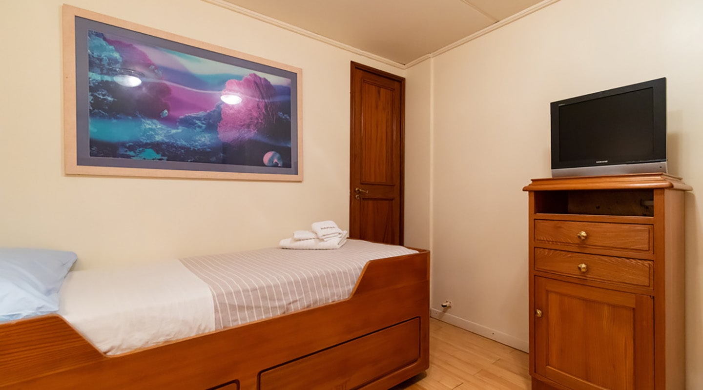 NAFISA Twin cabin