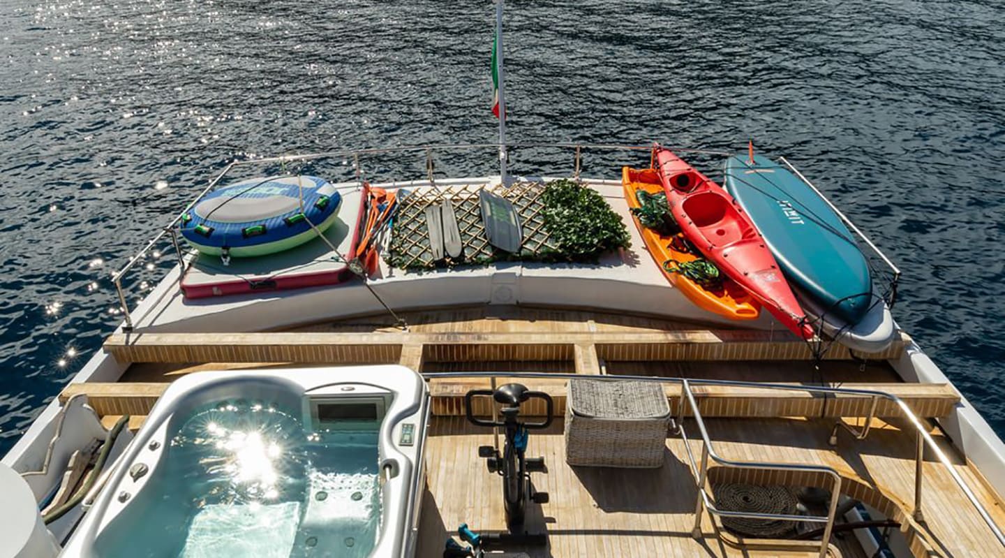 NAFISA Water toys and Jacuzzi
