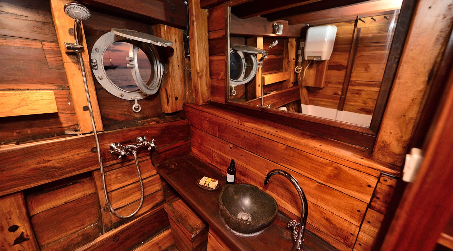 NATARAJA Bathroom