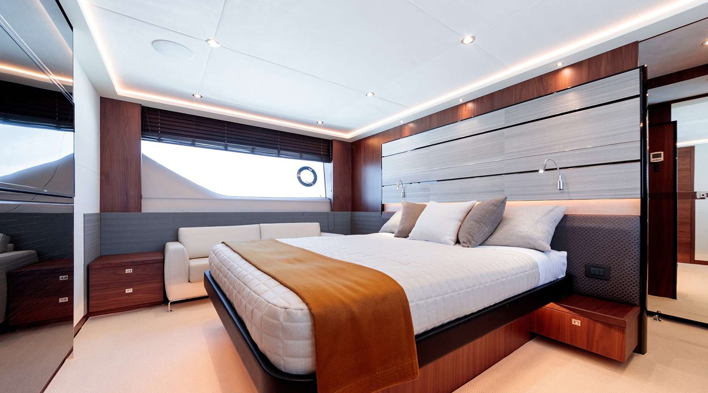 NELENA Double cabin