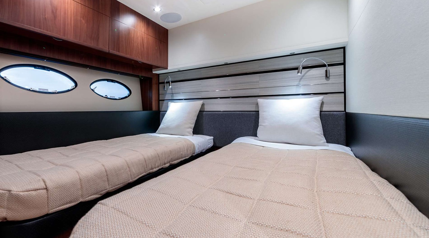 NELENA Twin cabin