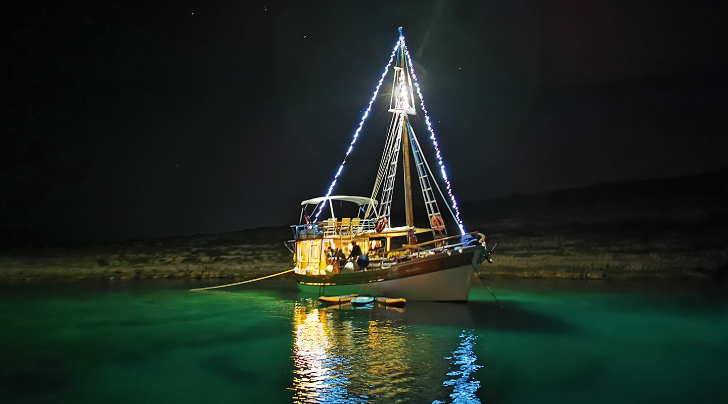 NEVIJANA At night