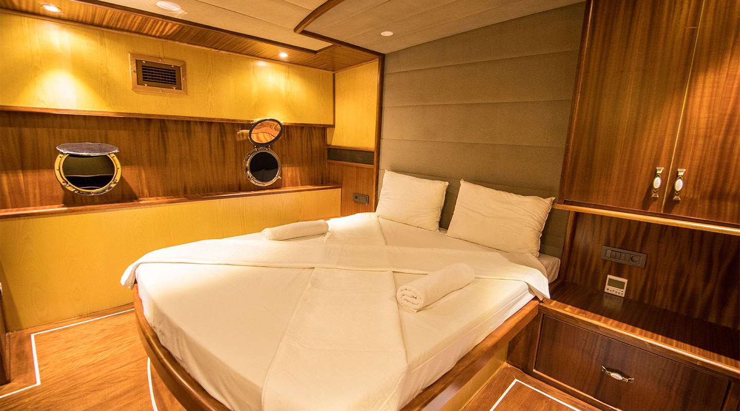 NEVRA QUEEN Double cabin