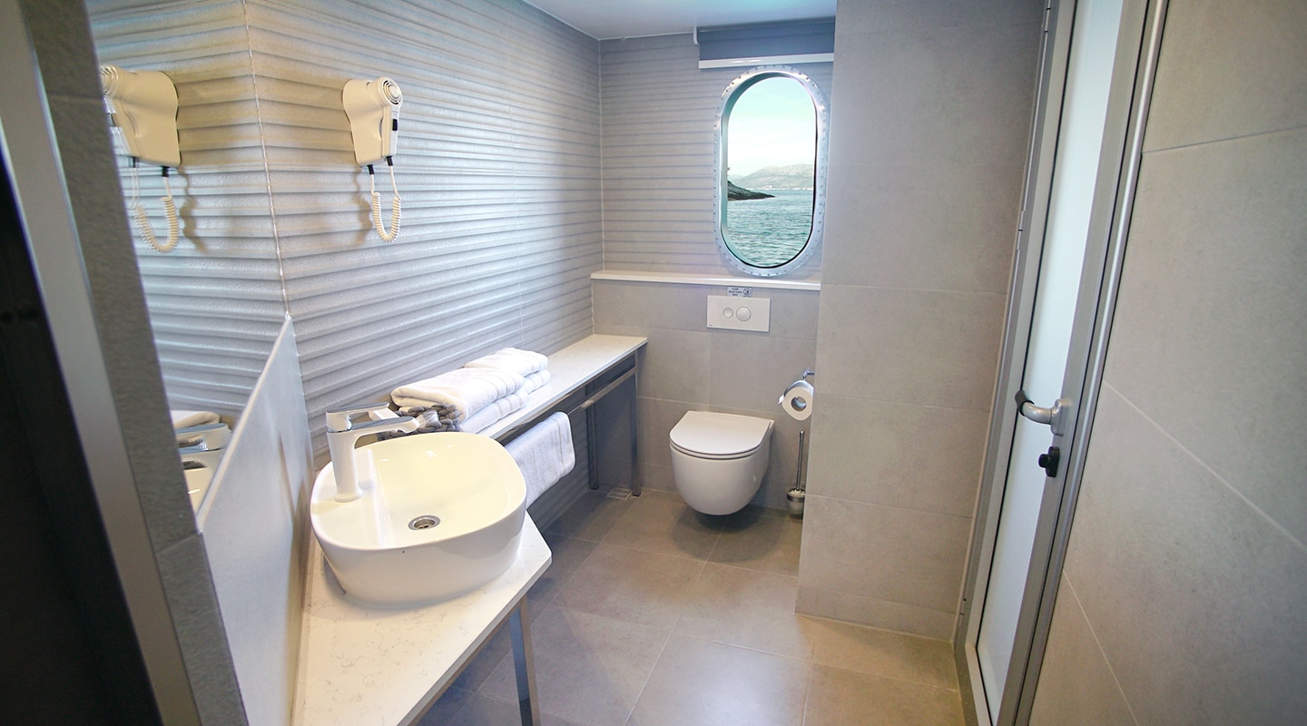 OHANA Bathroom