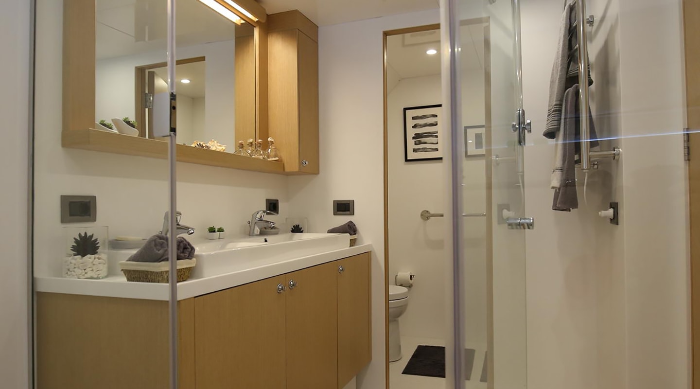 OTTAWA Bathroom