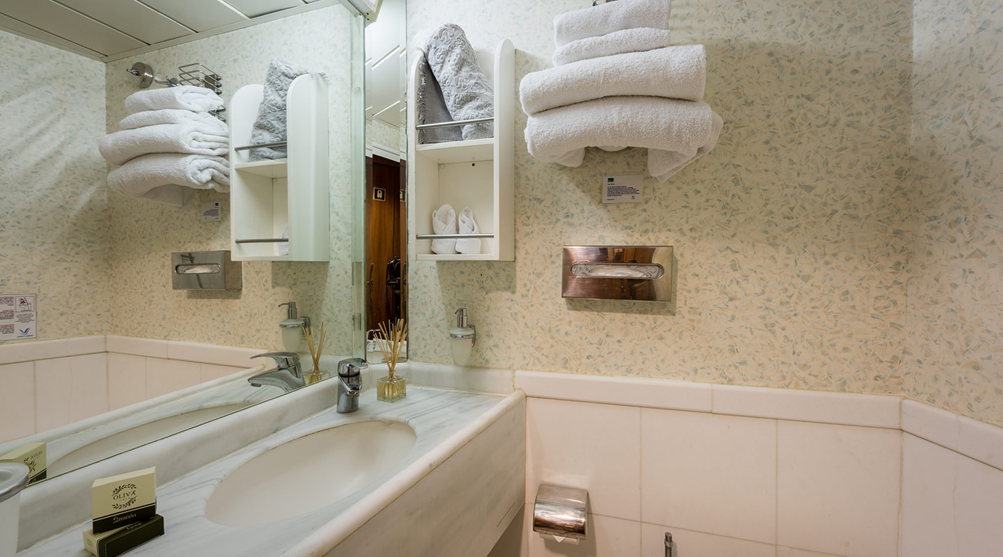 PANORAMA Bathroom