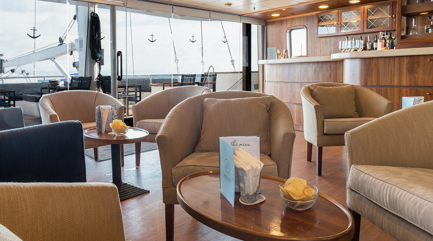 PANORAMA Saloon