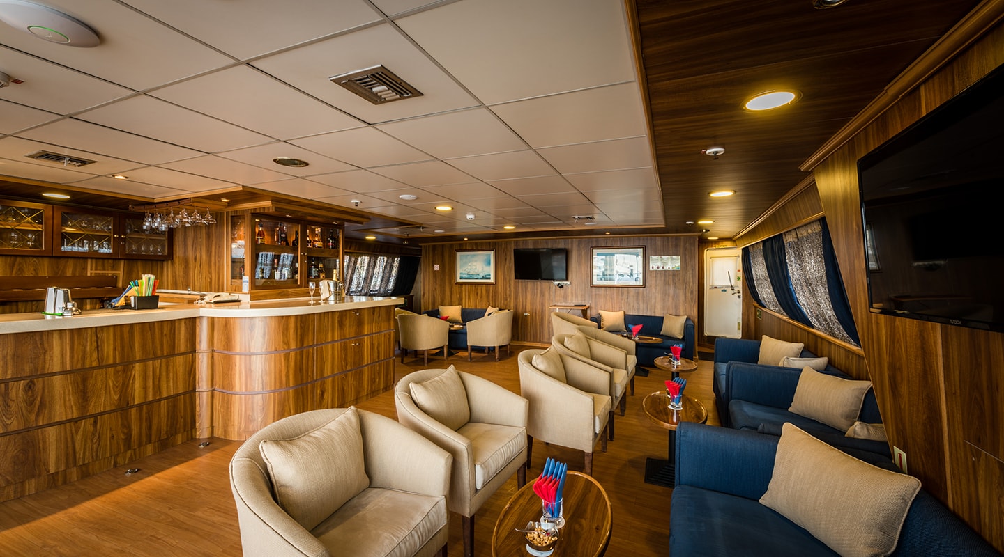 PANORAMA Saloon
