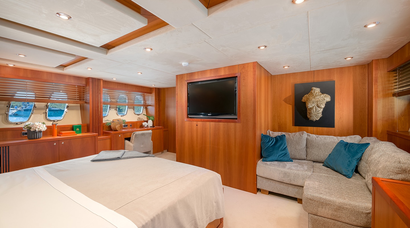QUANTUM Master cabin