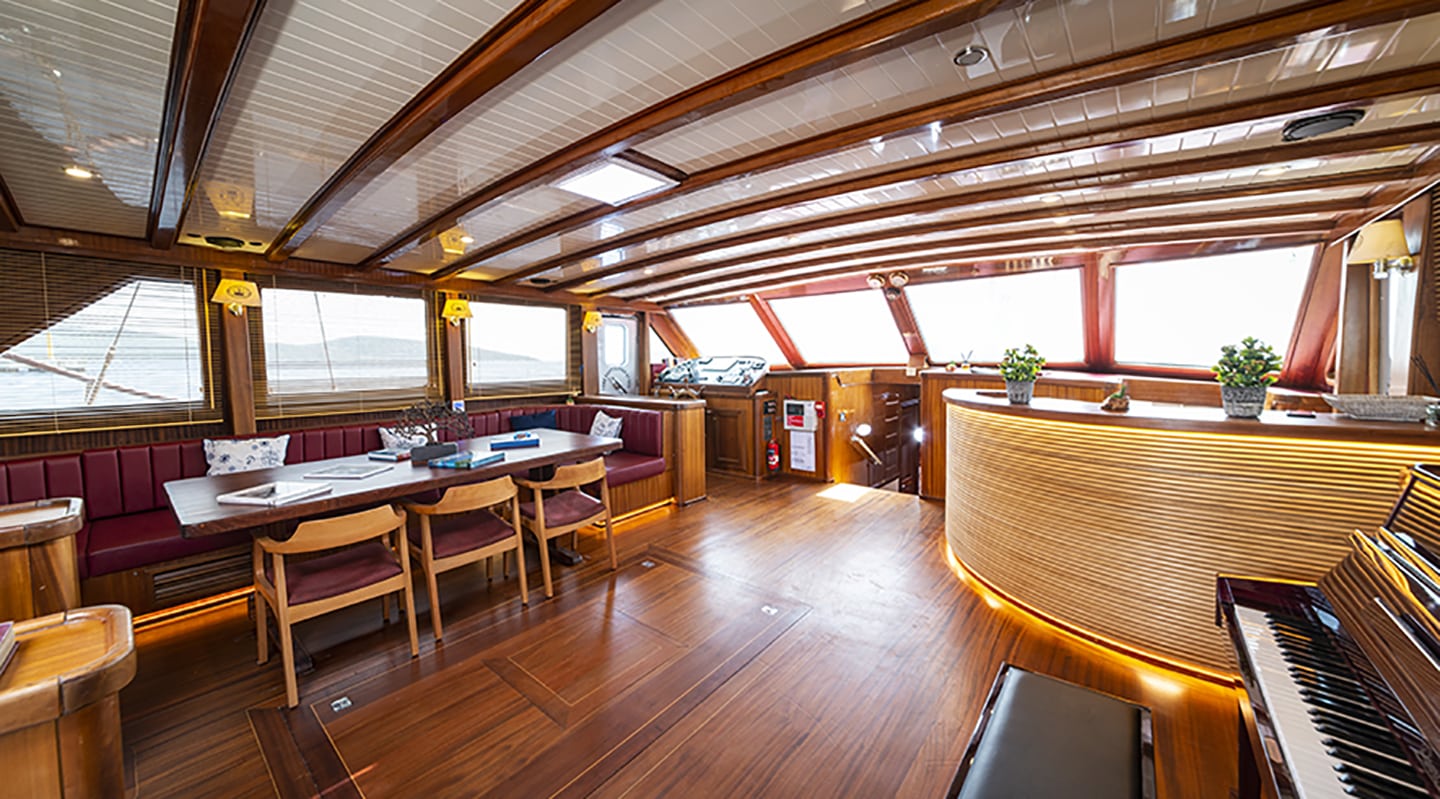 QUEEN OF DATCA Saloon
