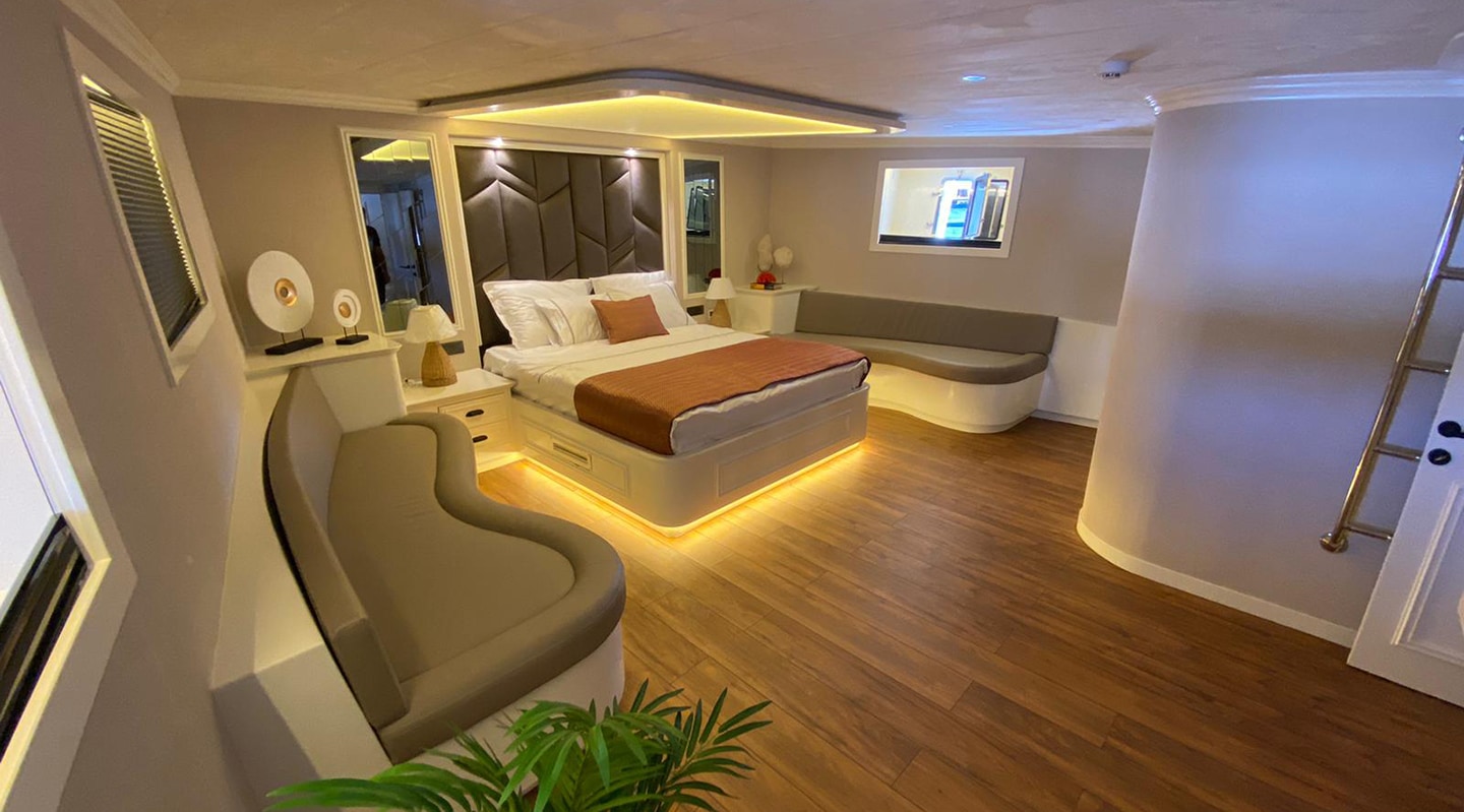 QUEEN OF MAKRI Master cabin
