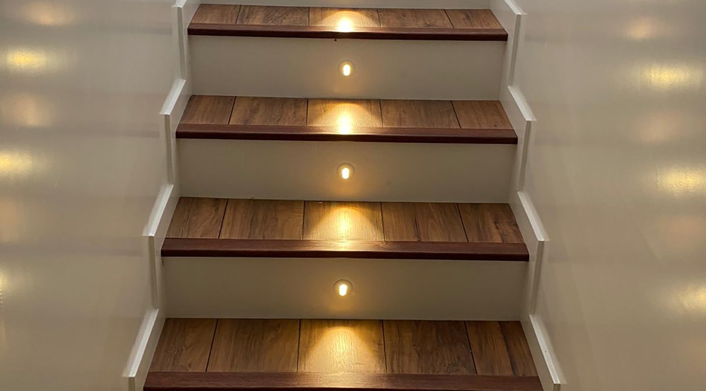 QUEEN OF MAKRI Staircase