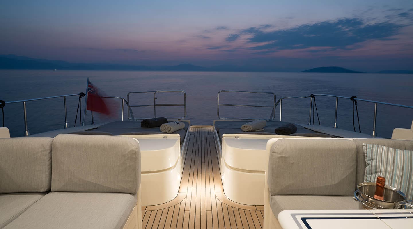 ROMACHRIS II Aft deck