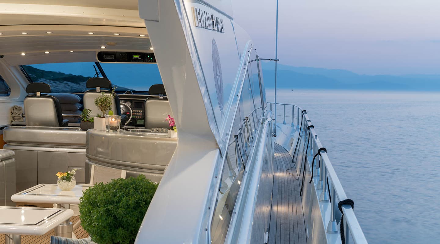 ROMACHRIS II Side deck