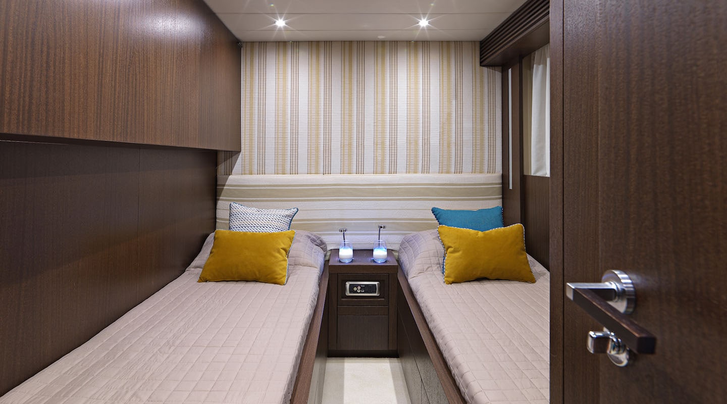 RUBY Twin cabin