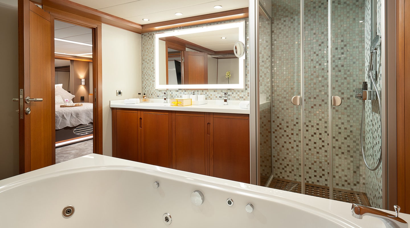 SAN LIMI Bathroom