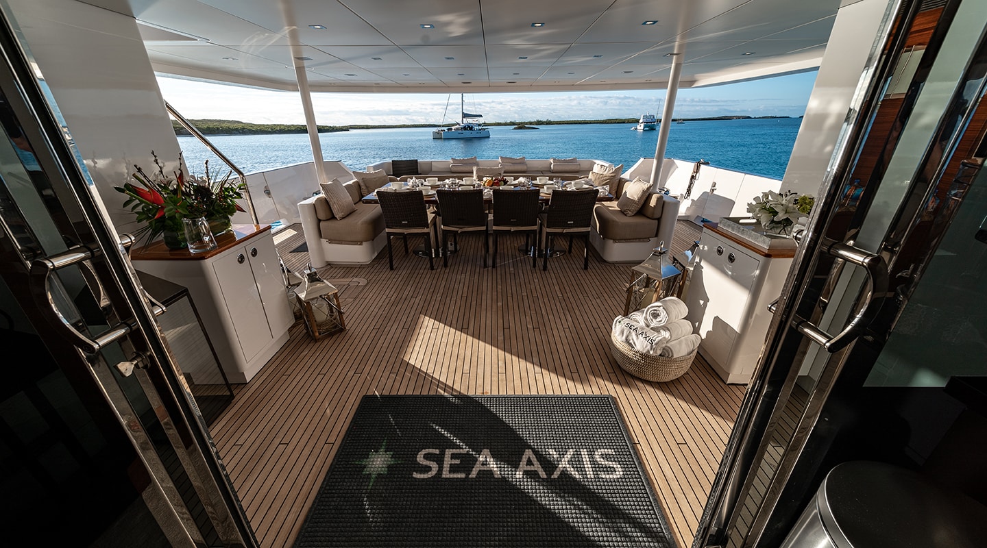 SEA AXIS Aft deck