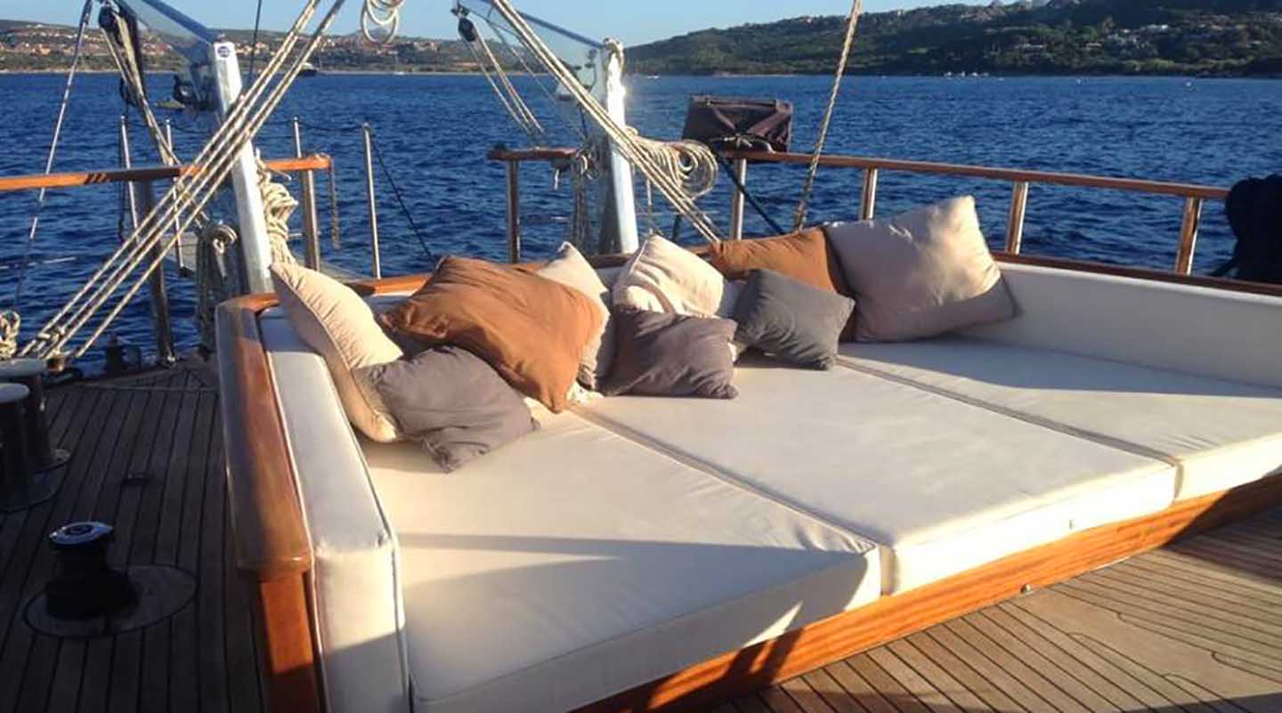 SMART SPIRIT Aft deck