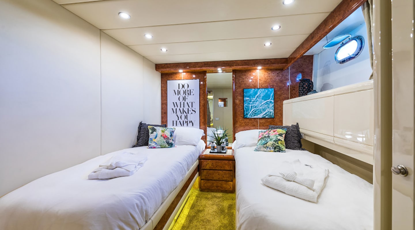 SPEEDY T Twin cabin