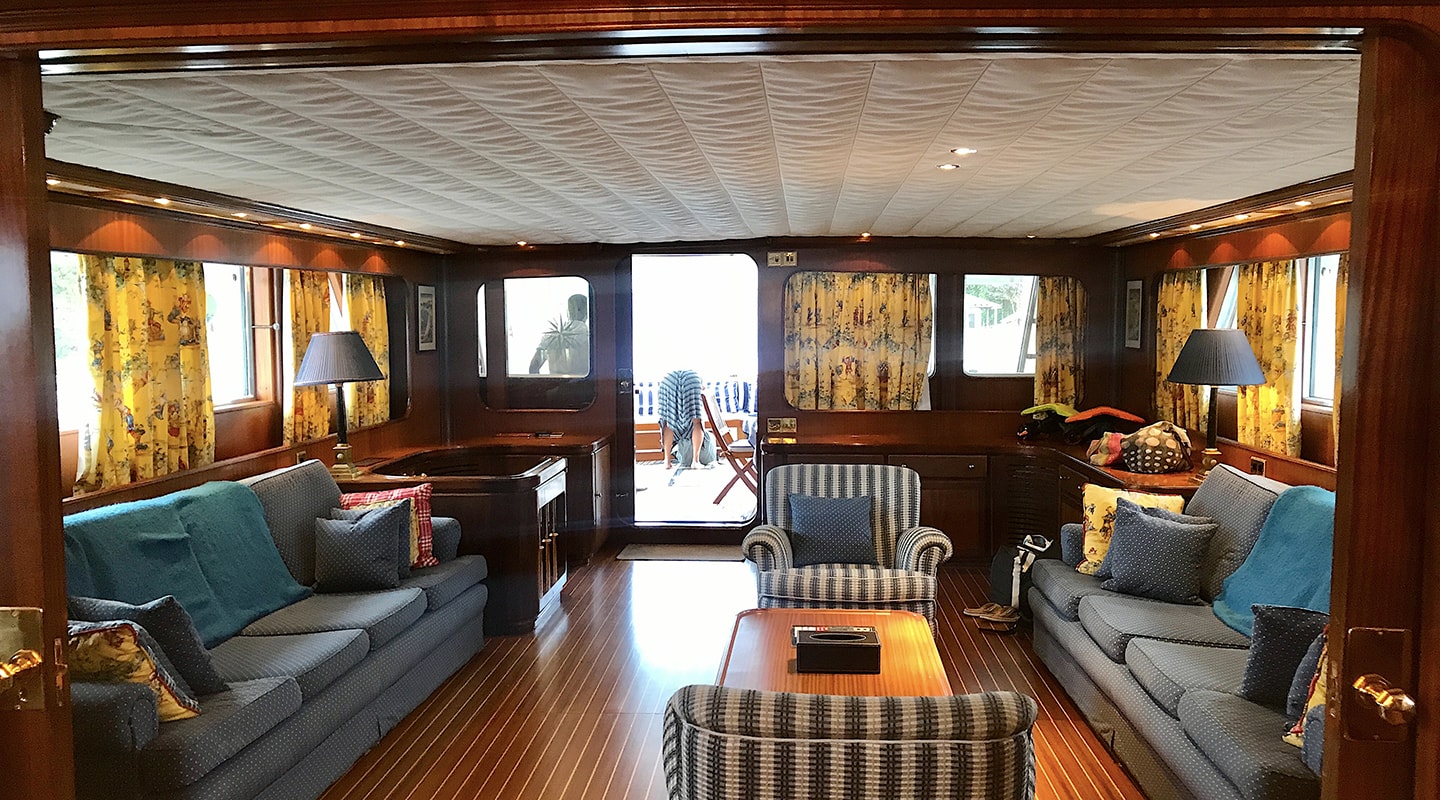 STAR OF THE SEA Salon