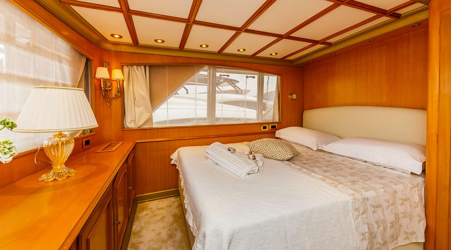 TO JE TO Double cabin