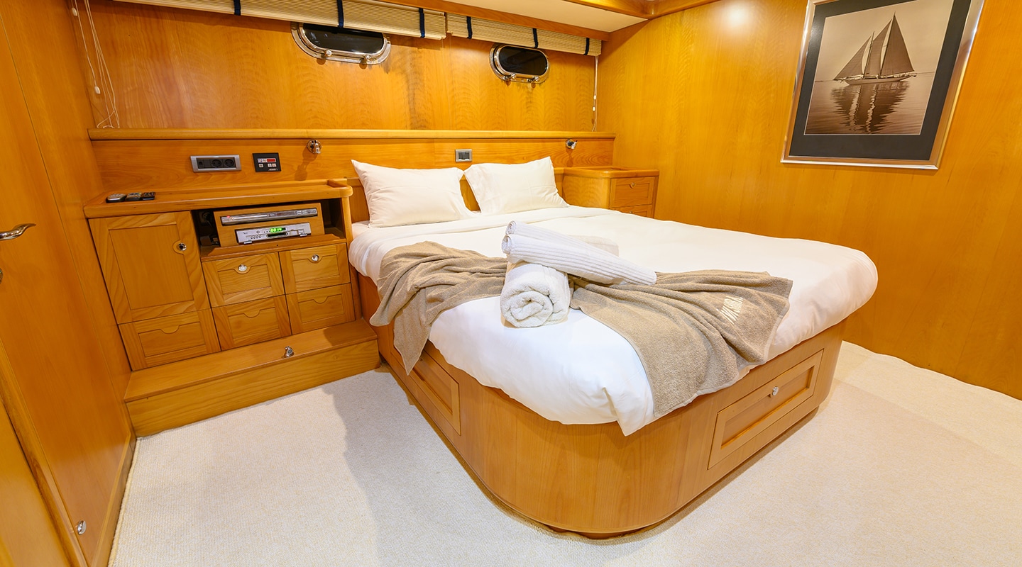 VIVA SHIRA Double cabin