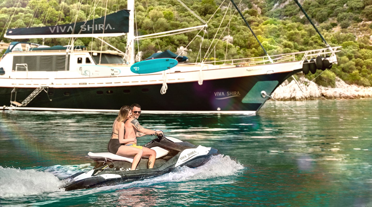 VIVA SHIRA Jet ski