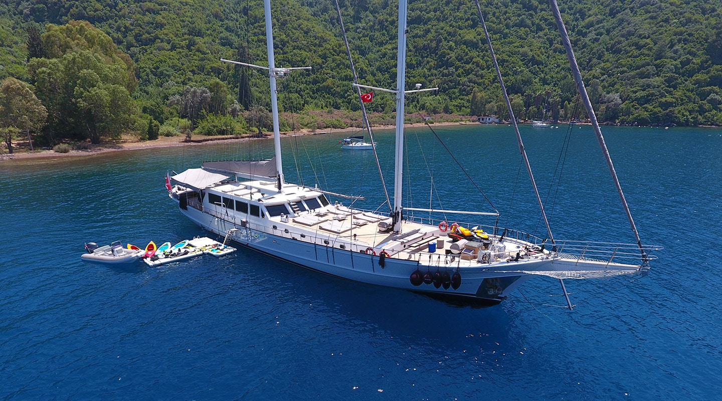 WHITE SOUL Anchored