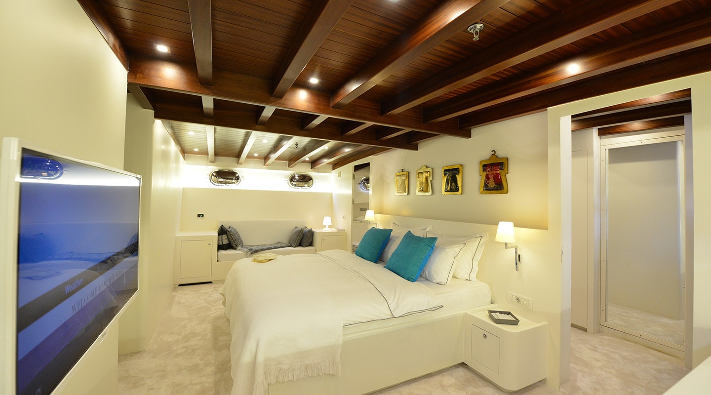 WHITE SOUL Double cabin