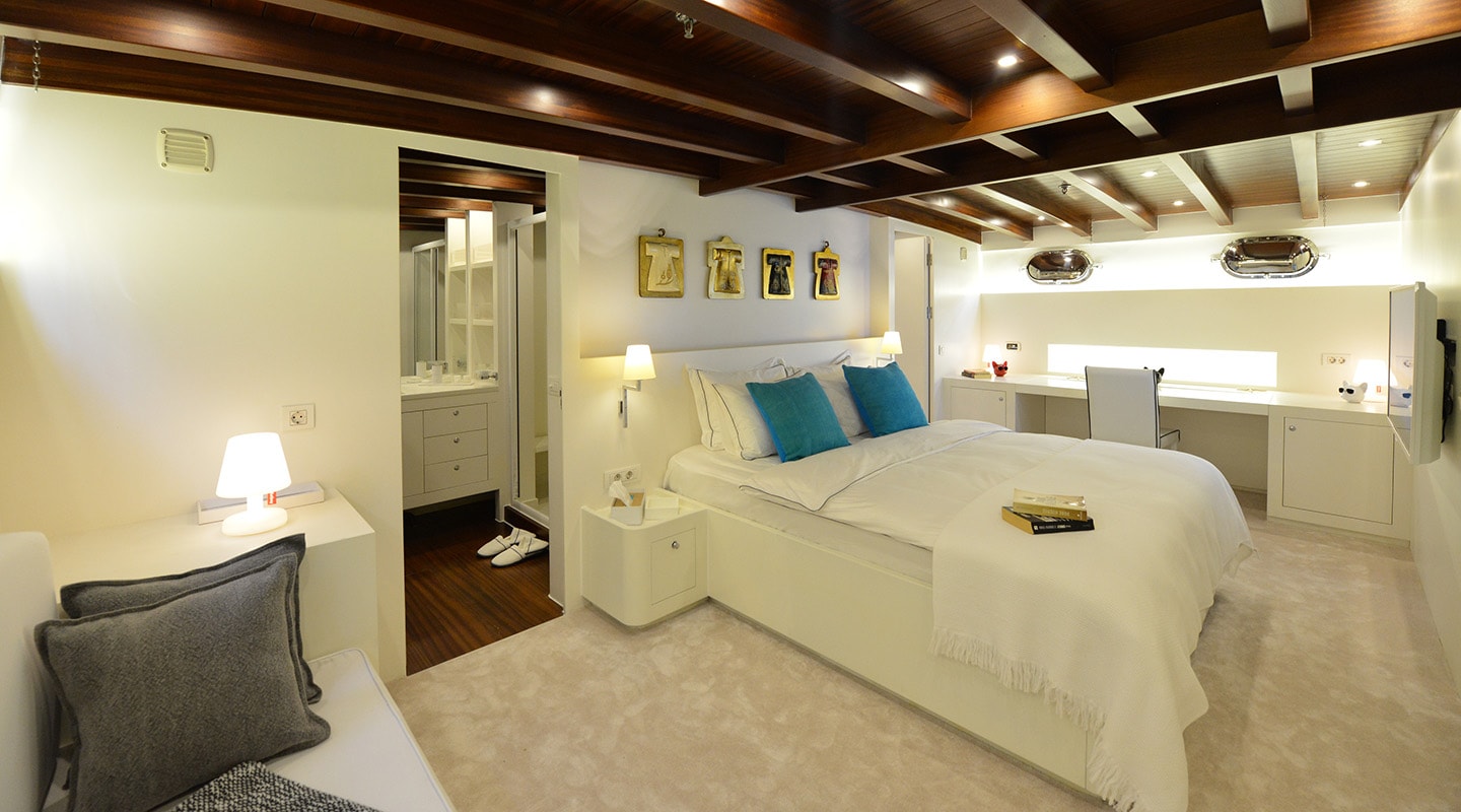 WHITE SOUL Double cabin