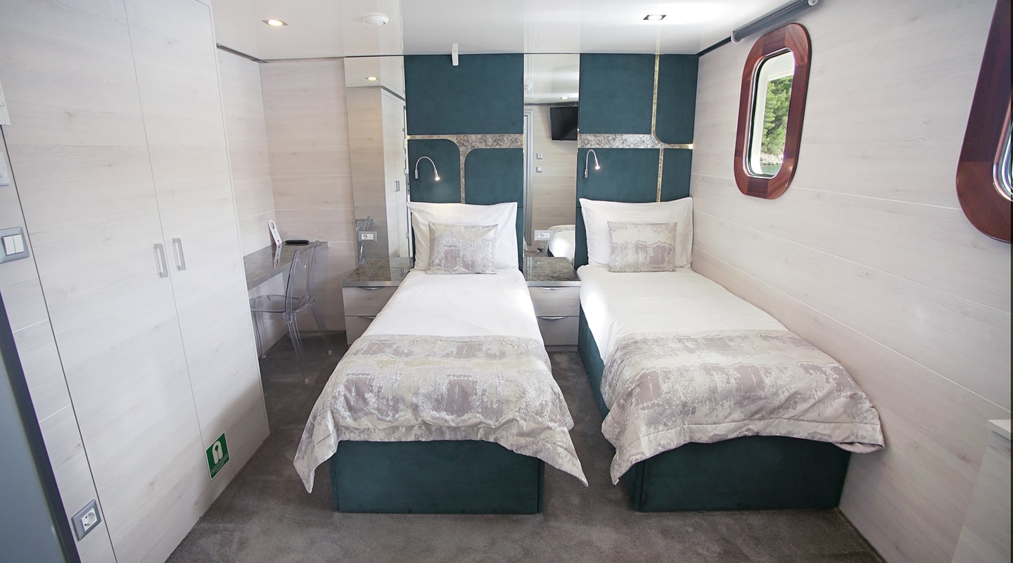 YOLO Twin cabin