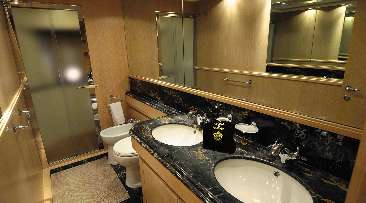 AMIR III Bathroom