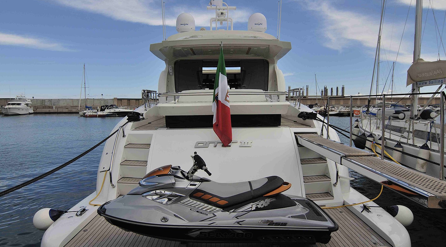 AMIR III Swim platform