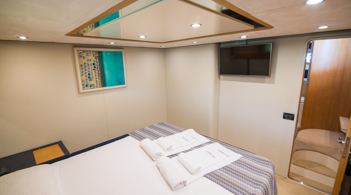 ANTAMAR II Double cabin