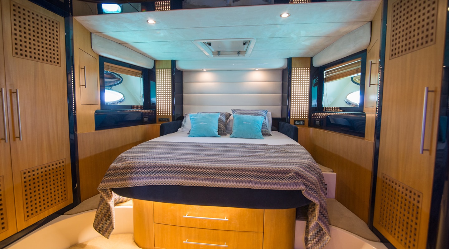 ANTAMAR II Master cabin