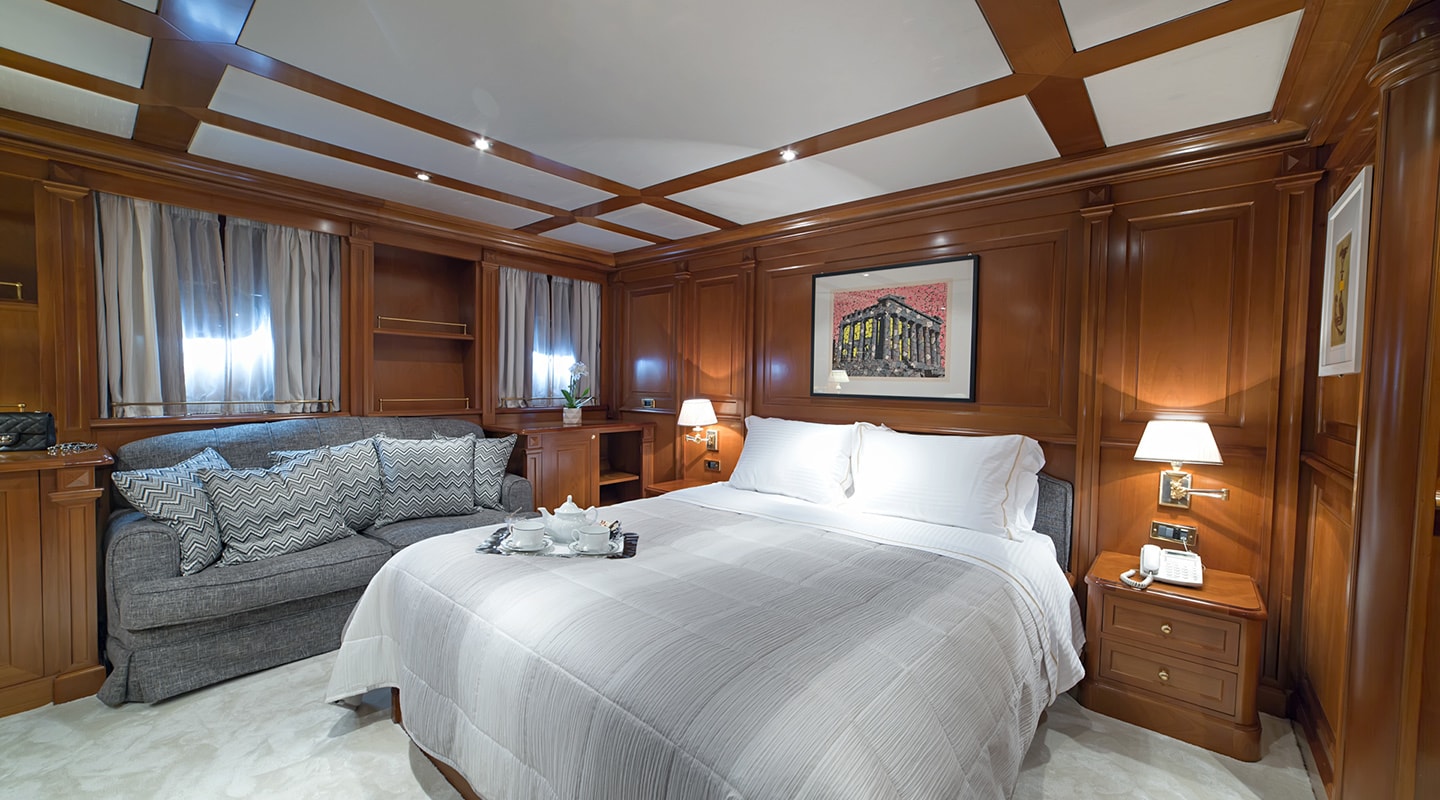 AQUILA Double cabin