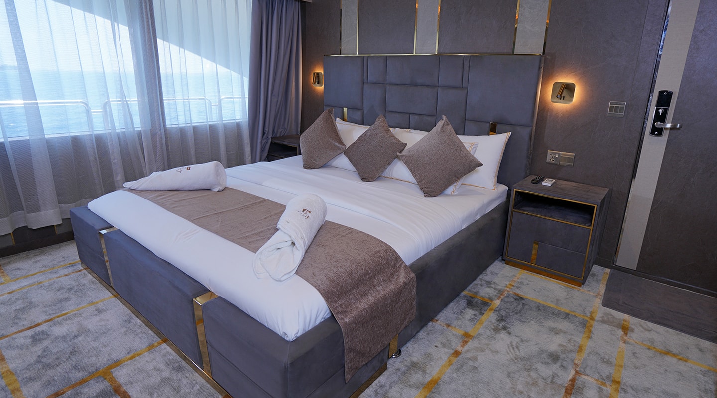 ARK NOBLE Double cabin