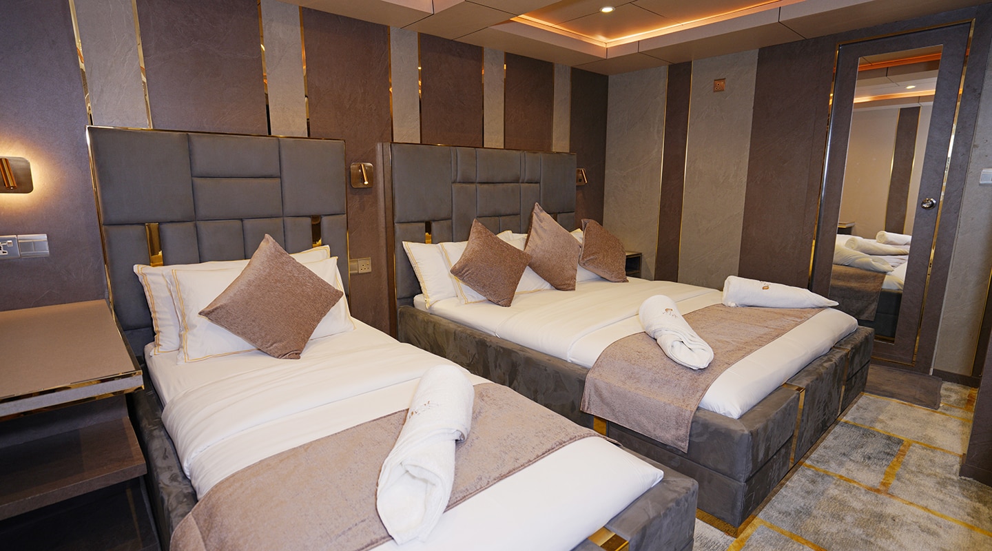 ARK NOBLE Twin cabin
