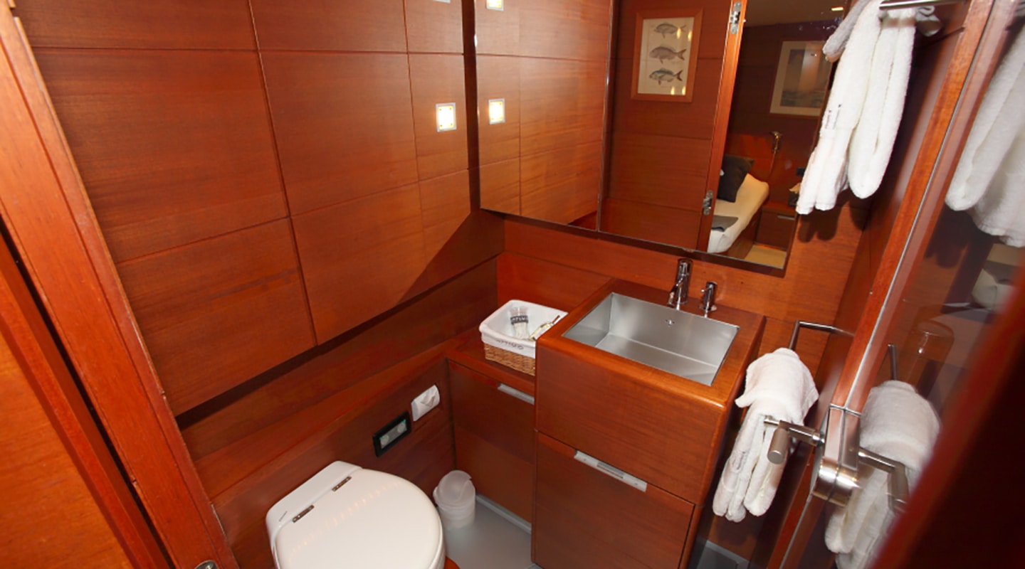 ATTIMO Bathroom