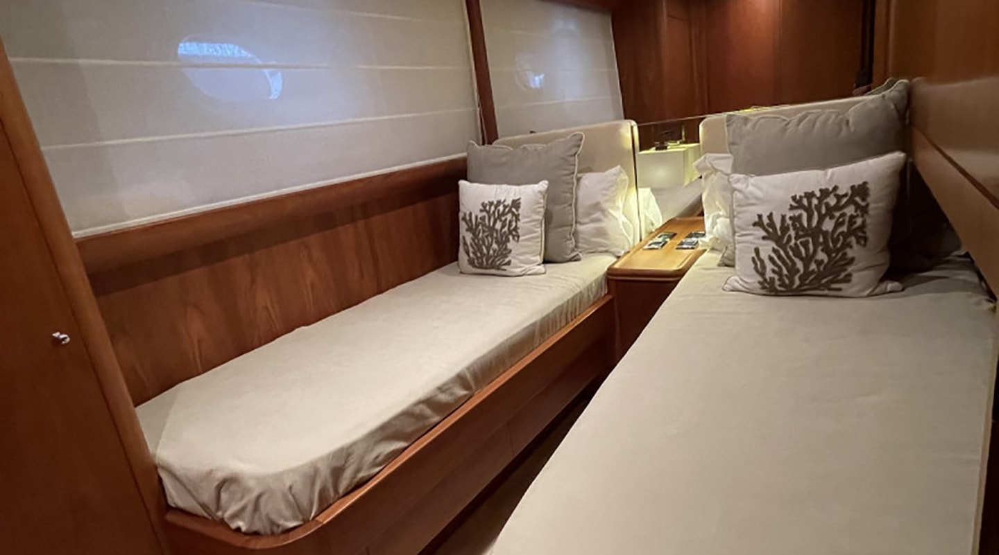 BIANCA II Triple cabin