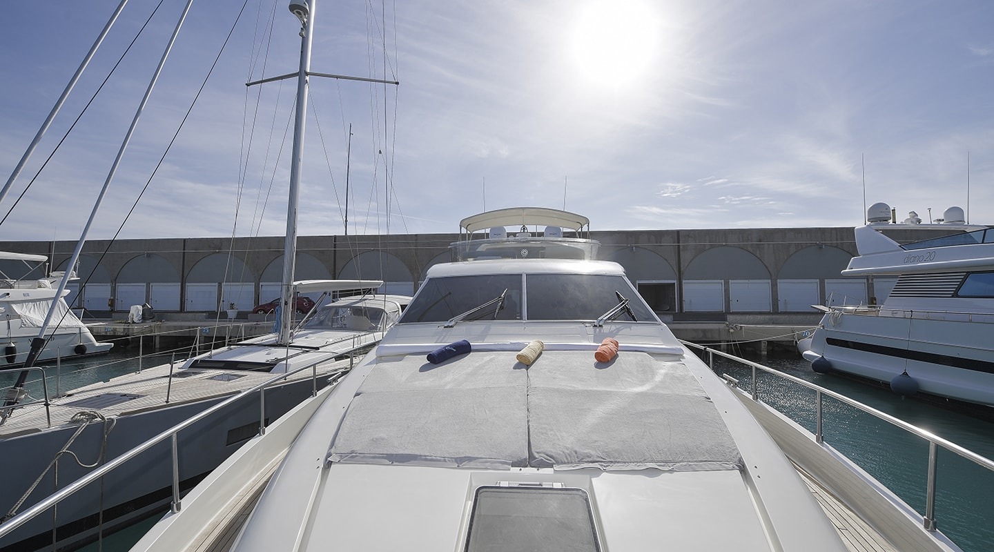 CELINE Bow deck
