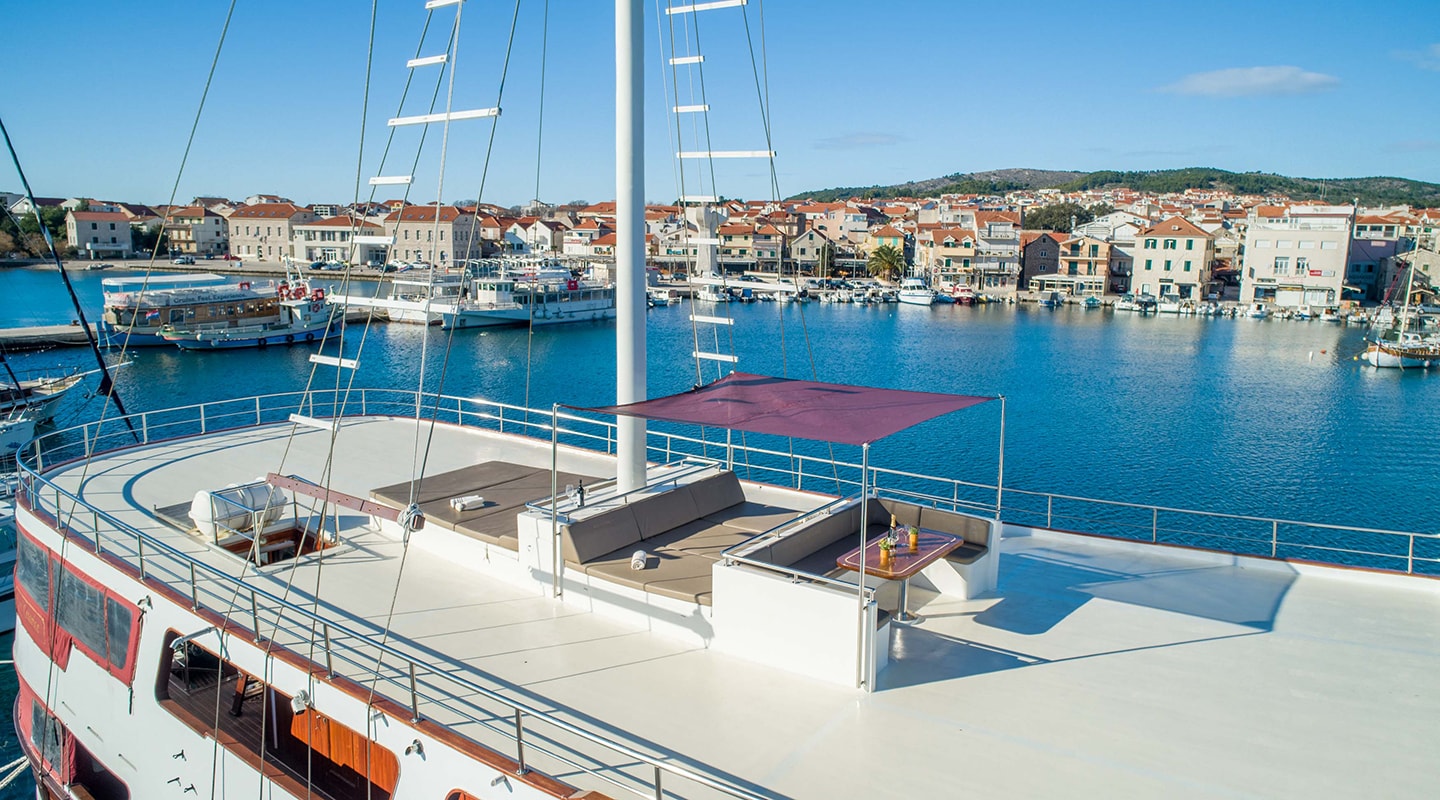 CESARICA Sundeck
